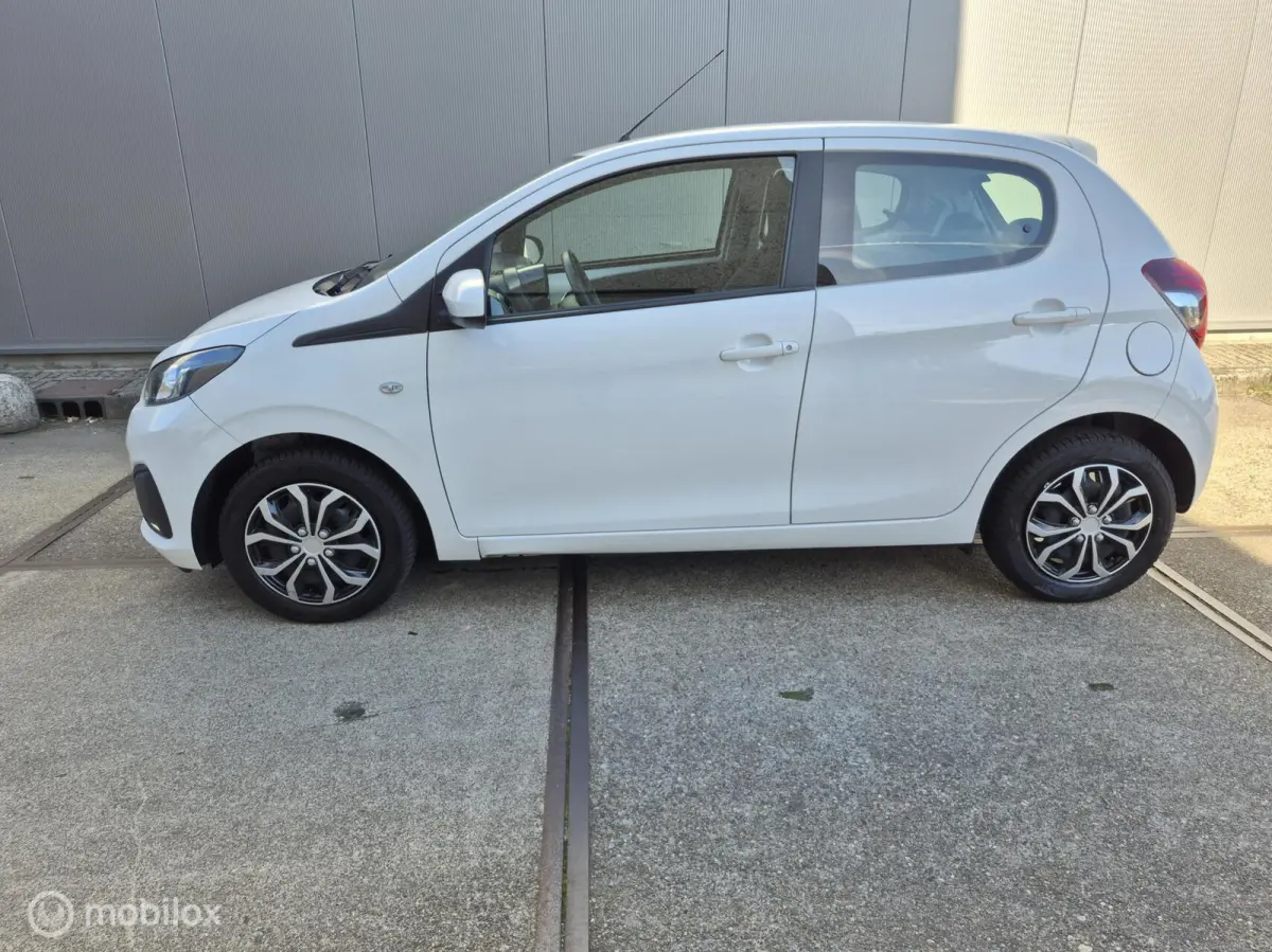 1.0 e-VTi Carplay / Camera / Airco / NAP!