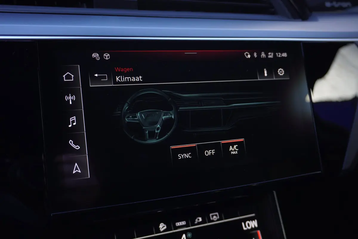 55 quattro Advanced edition Plus 95 kWh Automaat | Airco | Trekhaak | Luchtvering | Vol opties | Dealerauto | Inruil