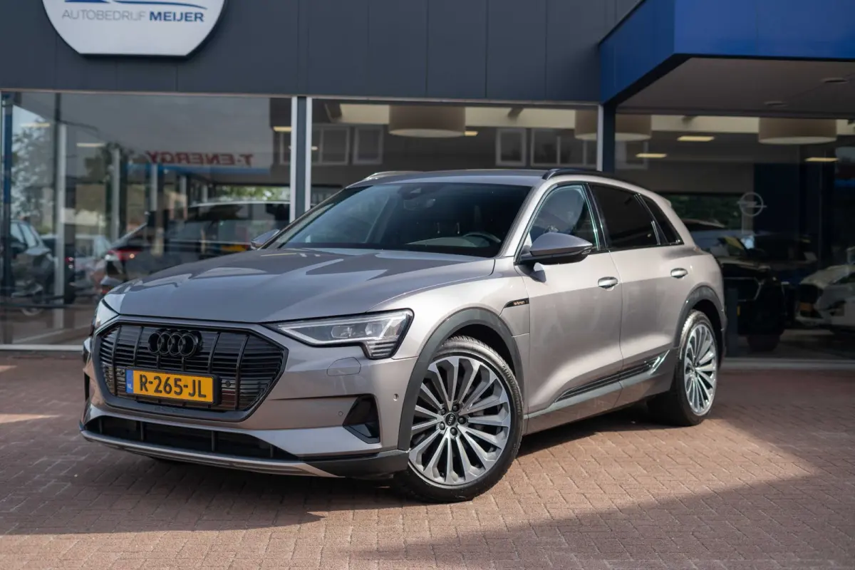 55 quattro Advanced edition Plus 95 kWh Automaat | Airco | Trekhaak | Luchtvering | Vol opties | Dealerauto | Inruil