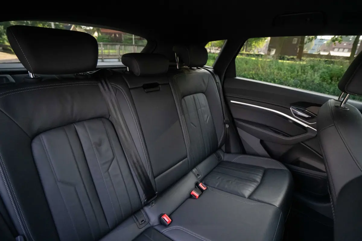 55 quattro Advanced edition Plus 95 kWh Automaat | Airco | Trekhaak | Luchtvering | Vol opties | Dealerauto | Inruil