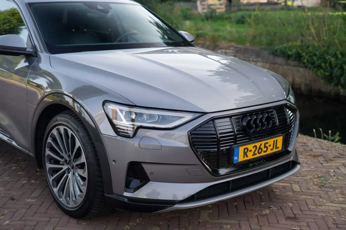 55 quattro Advanced edition Plus 95 kWh Automaat | Airco | Trekhaak | Luchtvering | Vol opties | Dealerauto | Inruil