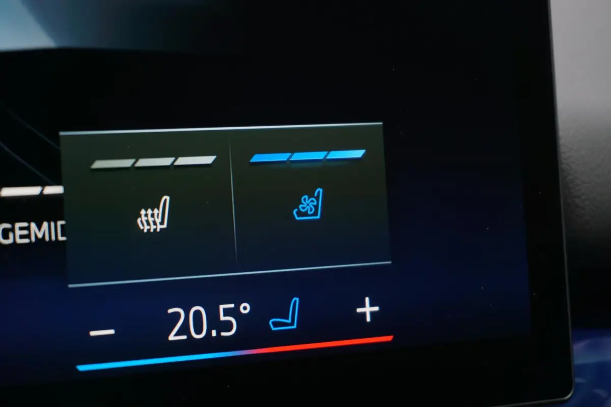 eDrive40 | M Sportpakket Pro | Harman Kardon | Driving Assistant Plus | Comfortstoelen met stoelventilatie