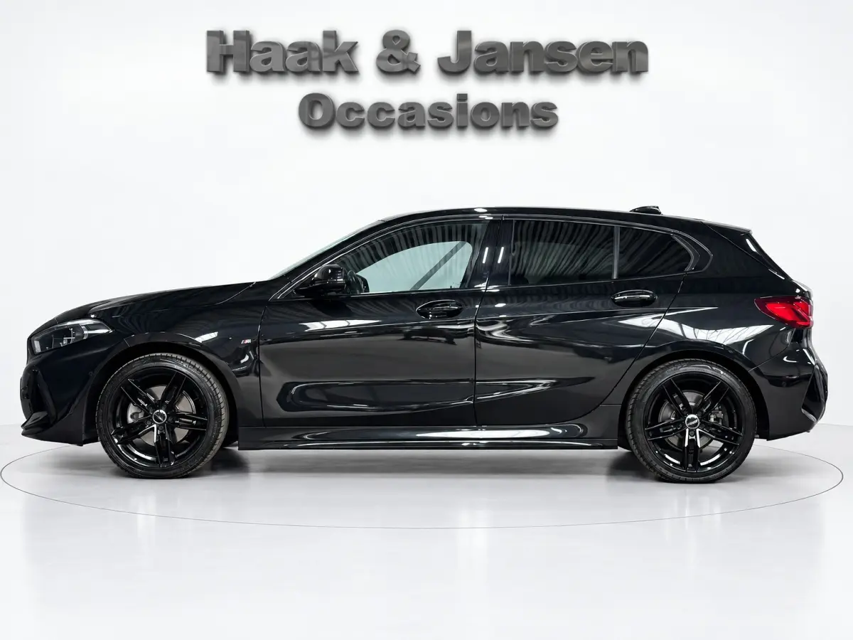 118i Executive - M sport - Trekhaak - Keyless - Leder
