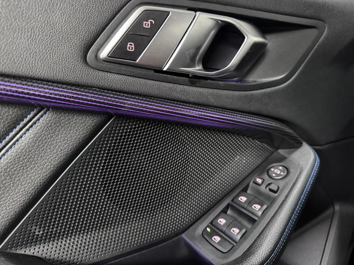 118i Executive - M sport - Trekhaak - Keyless - Leder