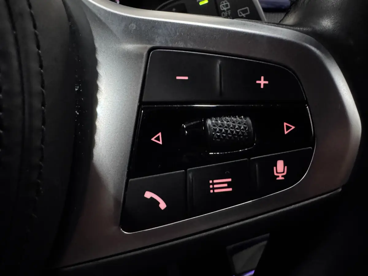 118i Executive - M sport - Trekhaak - Keyless - Leder