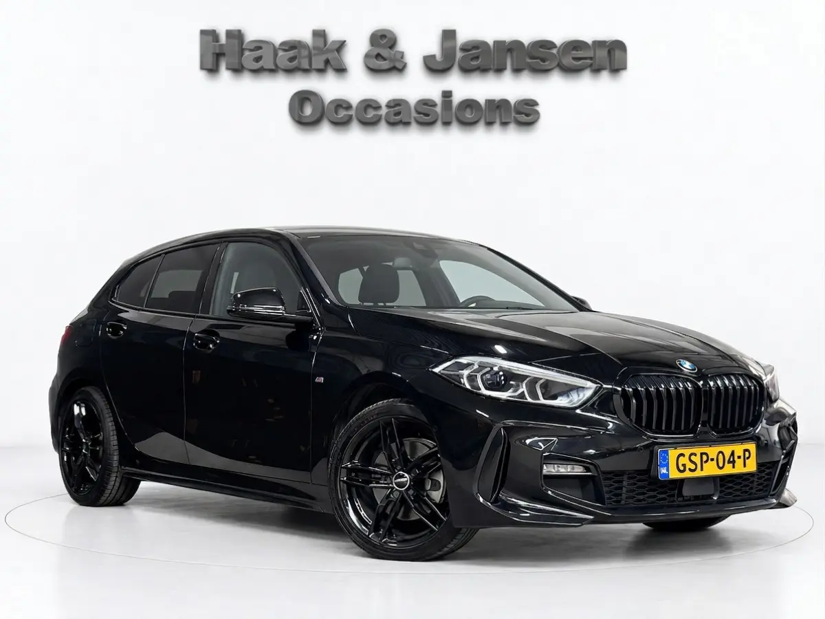 118i Executive - M sport - Trekhaak - Keyless - Leder