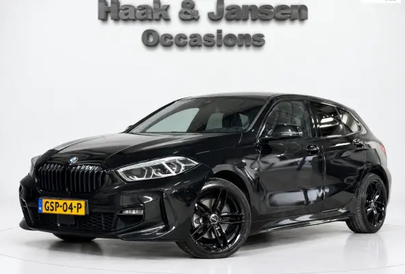 118i Executive - M sport - Trekhaak - Keyless - Leder