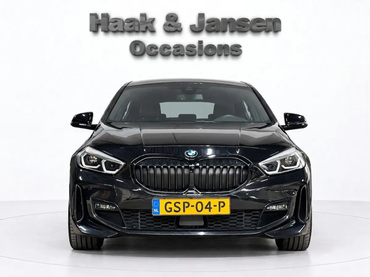 118i Executive - M sport - Trekhaak - Keyless - Leder