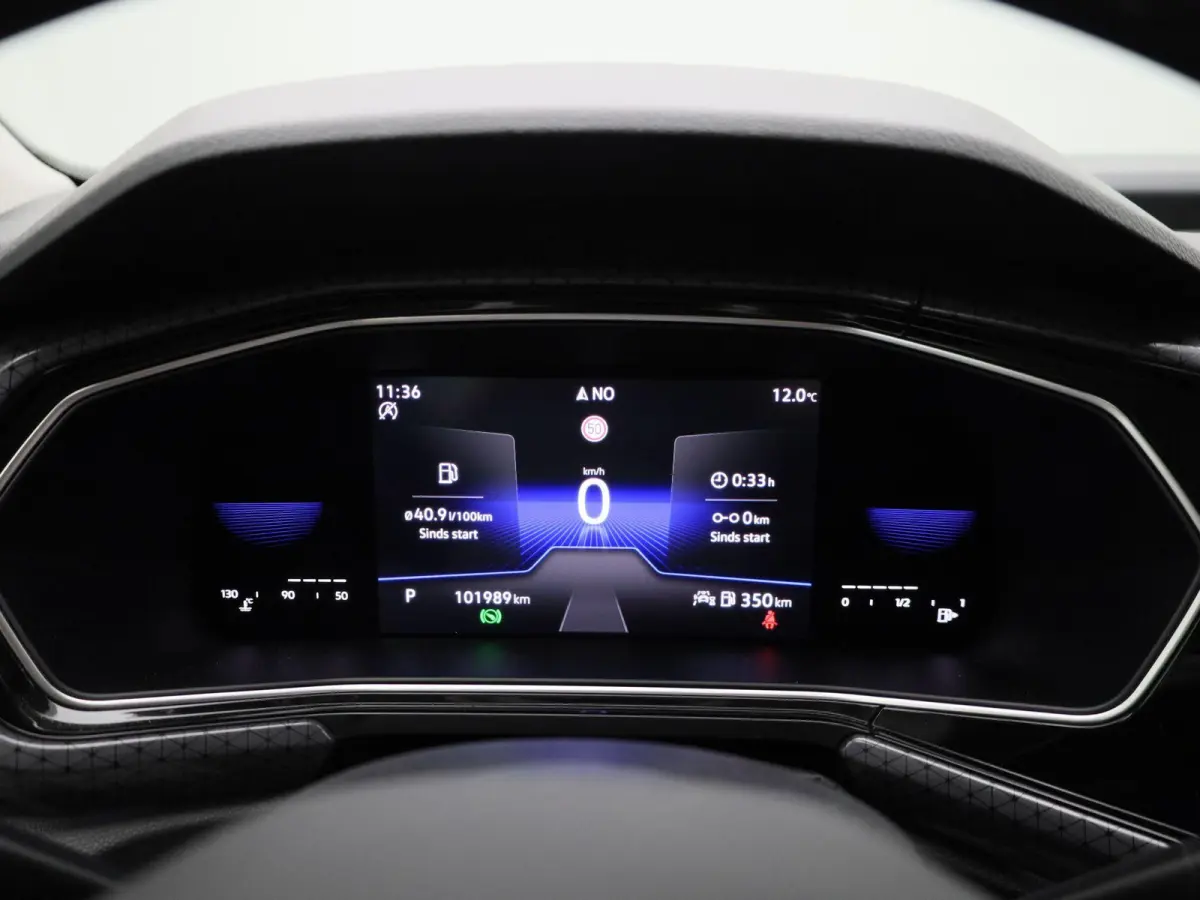 1.0 TSI Style 110 PK| Dealeronderhouden | Navigatie | Parkeersensoren | 17 Inch Velgen | Digitale Cockpit | Buitenspiegels Elektrisch Inklapbaar