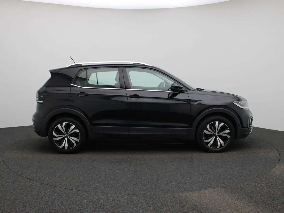 1.0 TSI Style 110 PK| Dealeronderhouden | Navigatie | Parkeersensoren | 17 Inch Velgen | Digitale Cockpit | Buitenspiegels Elektrisch Inklapbaar
