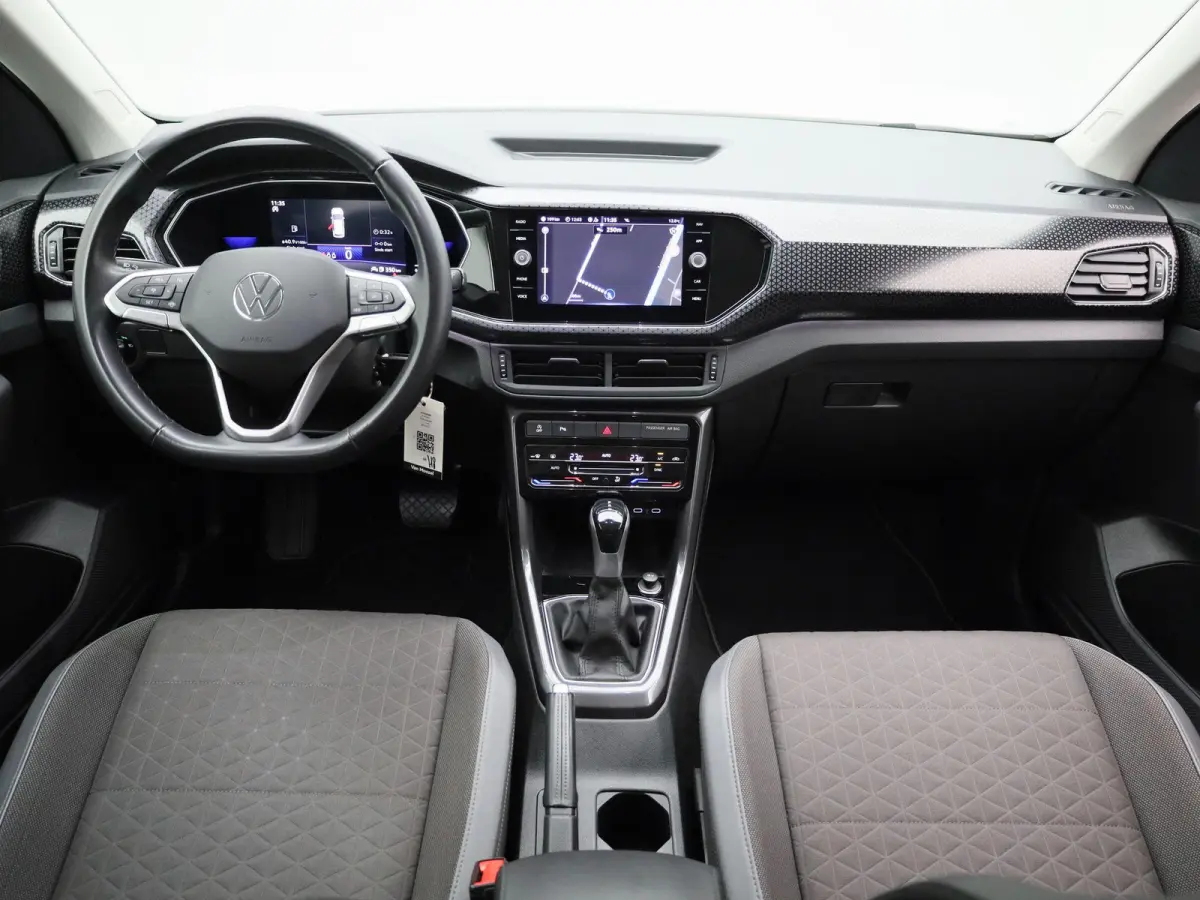 1.0 TSI Style 110 PK| Dealeronderhouden | Navigatie | Parkeersensoren | 17 Inch Velgen | Digitale Cockpit | Buitenspiegels Elektrisch Inklapbaar