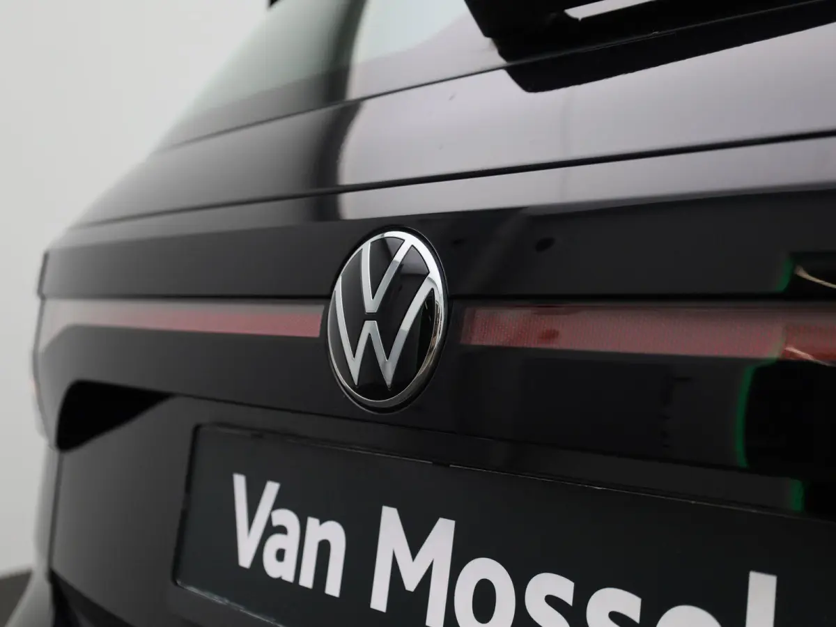 1.0 TSI Style 110 PK| Dealeronderhouden | Navigatie | Parkeersensoren | 17 Inch Velgen | Digitale Cockpit | Buitenspiegels Elektrisch Inklapbaar