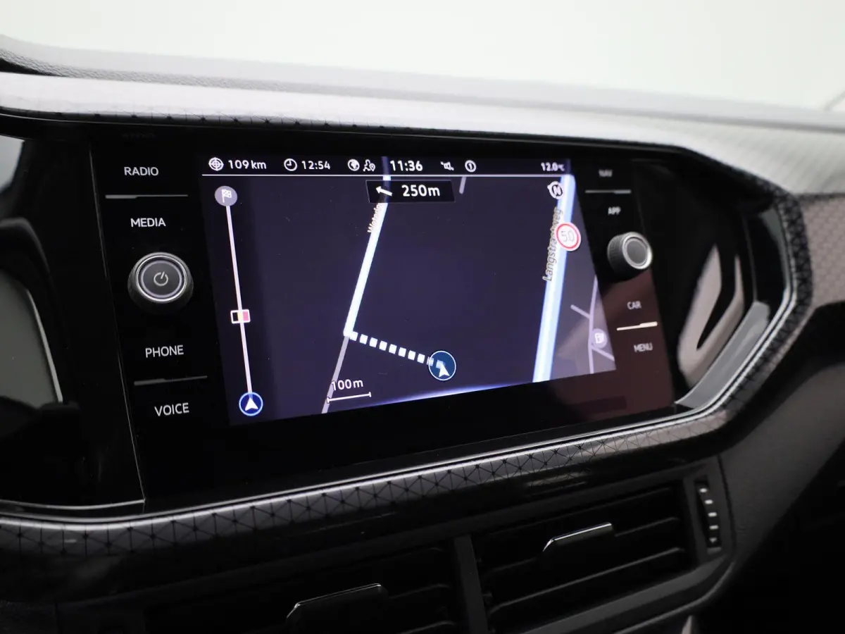 1.0 TSI Style 110 PK| Dealeronderhouden | Navigatie | Parkeersensoren | 17 Inch Velgen | Digitale Cockpit | Buitenspiegels Elektrisch Inklapbaar
