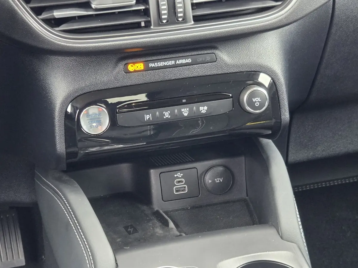 2.5 PHEV Active Matrix LED | Headup | Afneembare trekhaak | Carplay | Stoel- stuurverw. | Keyless | Camera