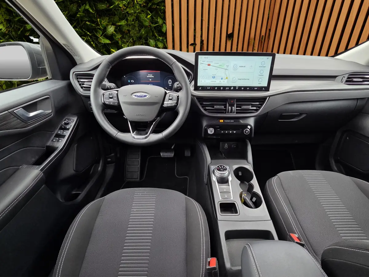 2.5 PHEV Active Matrix LED | Headup | Afneembare trekhaak | Carplay | Stoel- stuurverw. | Keyless | Camera