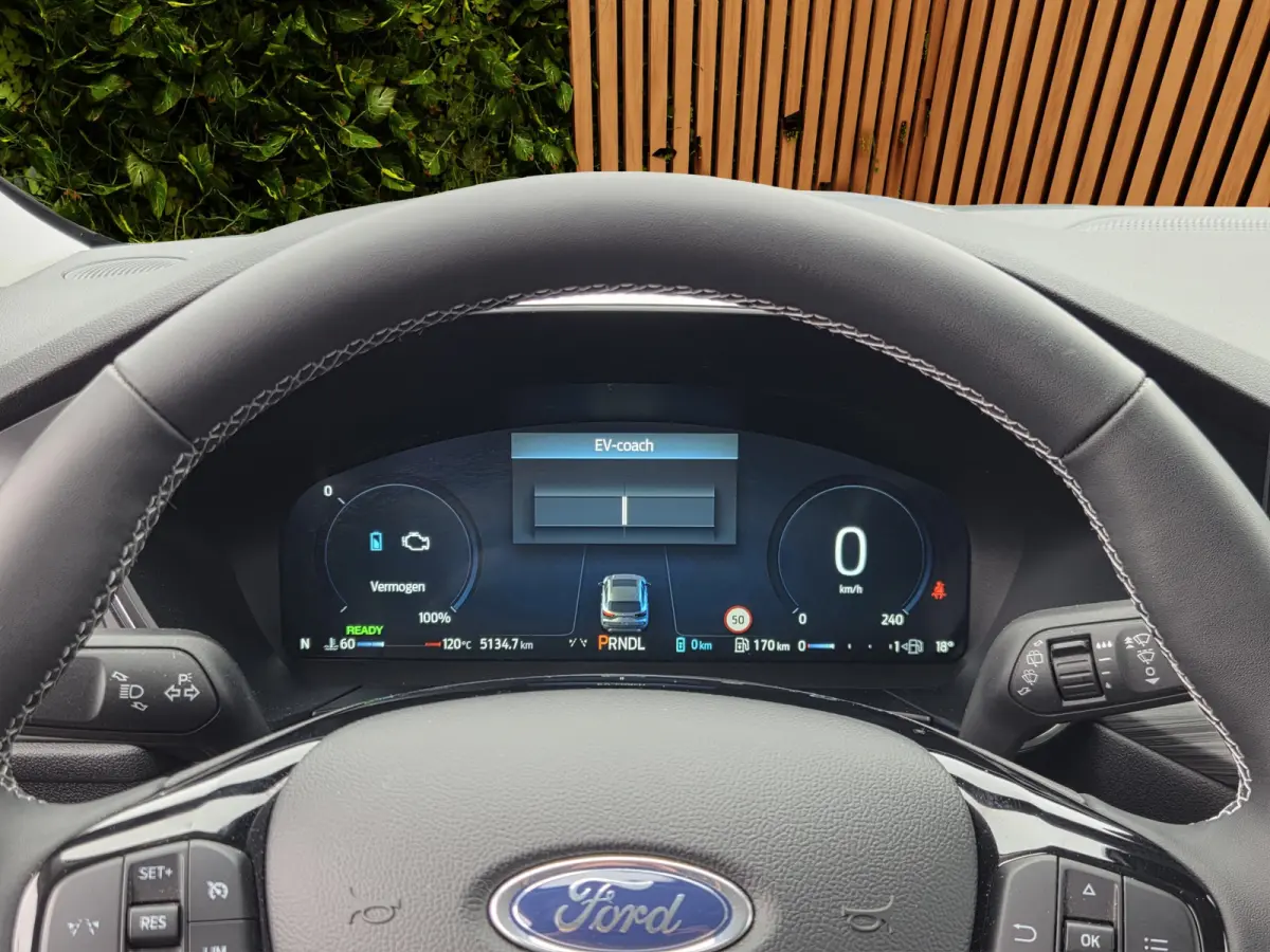 2.5 PHEV Active Matrix LED | Headup | Afneembare trekhaak | Carplay | Stoel- stuurverw. | Keyless | Camera