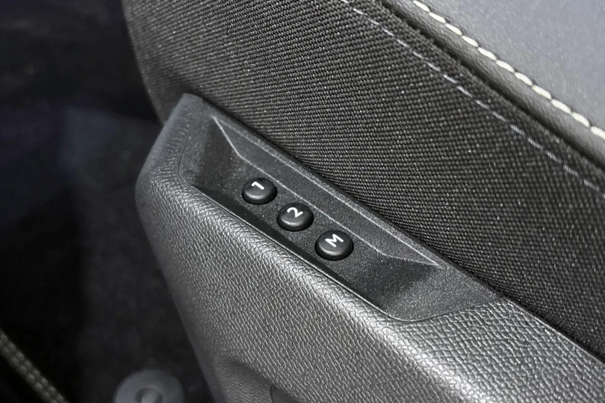1.6 Plug-in Hybrid 195 GT 7p Stoelverwarming Achterbankverwarming Keyless Camera