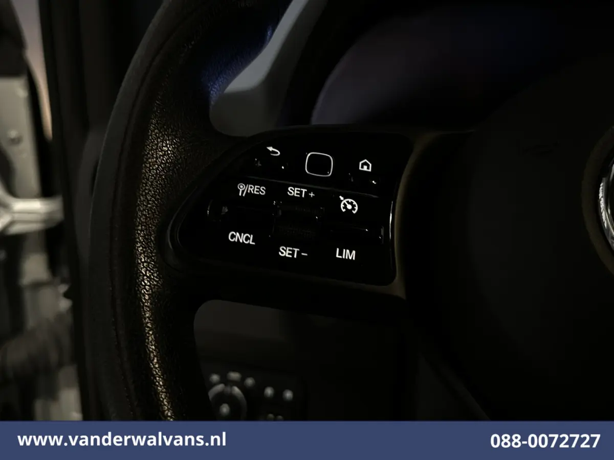 315 CDI 150pk L3H2 Euro6 Airco | 360 graden Camera | Navigatie | Apple Carplay | Cruisecontrol | Chauffeursstoel Android Auto, Stoelverwarming, Parkeersensoren, Bijrijdersbank