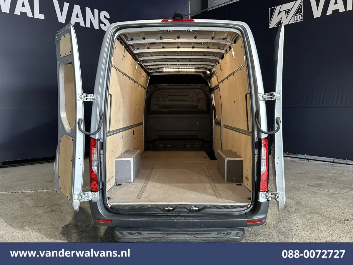 315 CDI 150pk L3H2 Euro6 Airco | 360 graden Camera | Navigatie | Apple Carplay | Cruisecontrol | Chauffeursstoel Android Auto, Stoelverwarming, Parkeersensoren, Bijrijdersbank