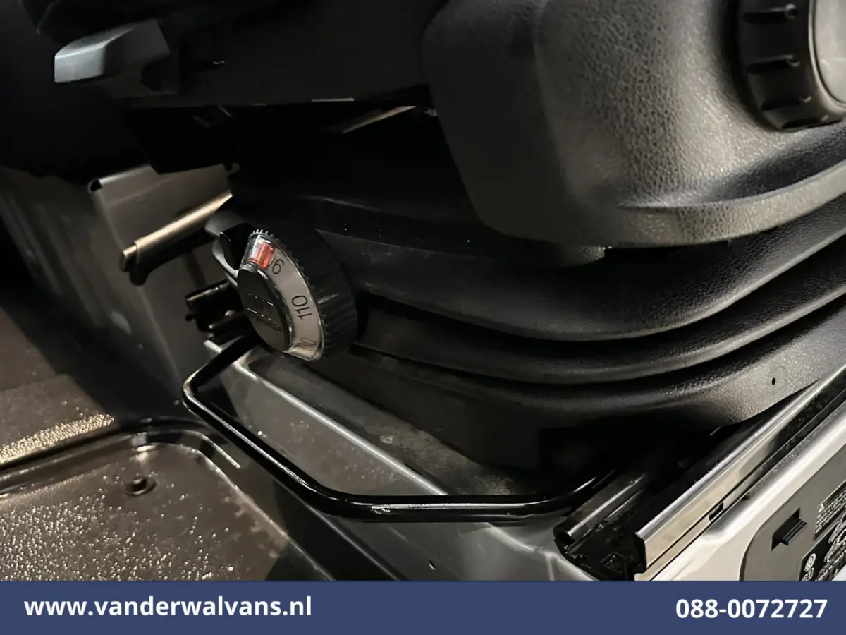 315 CDI 150pk L3H2 Euro6 Airco | 360 graden Camera | Navigatie | Apple Carplay | Cruisecontrol | Chauffeursstoel Android Auto, Stoelverwarming, Parkeersensoren, Bijrijdersbank
