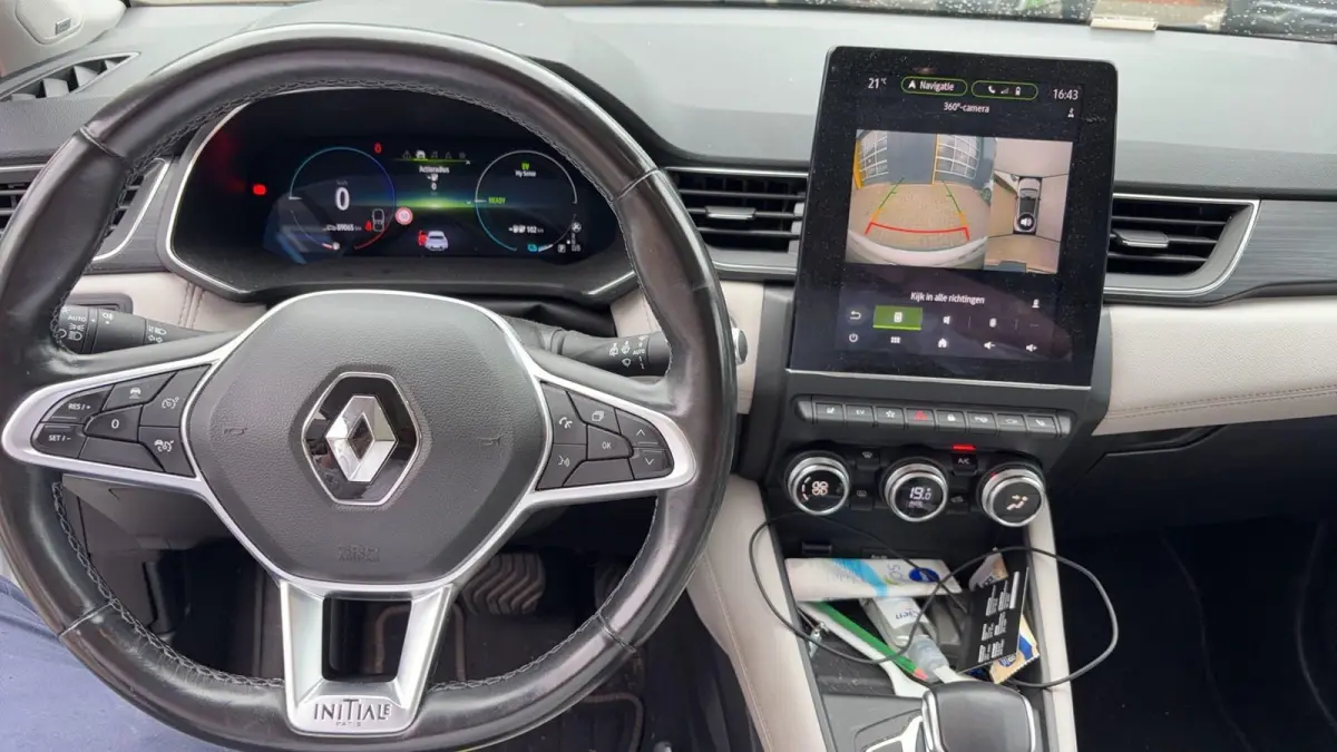 E-TECH plug-in hybrid 160 Initiale Paris | Schuif-/kanteldak | lichtgrijs Lederen Bekl. |