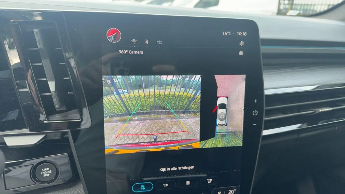 iconic E-Tech full hybrid 200 | Trekhaak | Voorruitverwarming | Adaptieve Cruise Control |