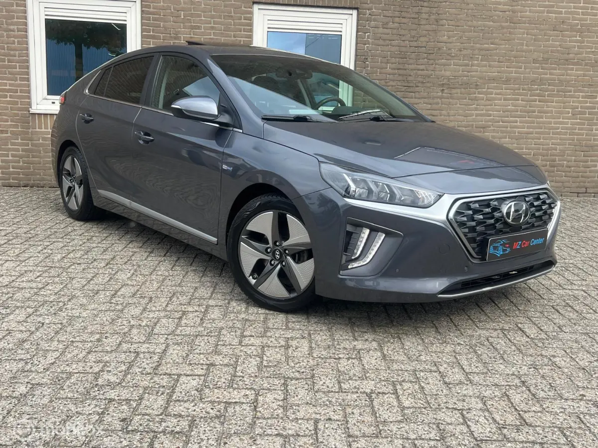 1.6 GDi Premium | Camera | Navi | Cruise | DAB