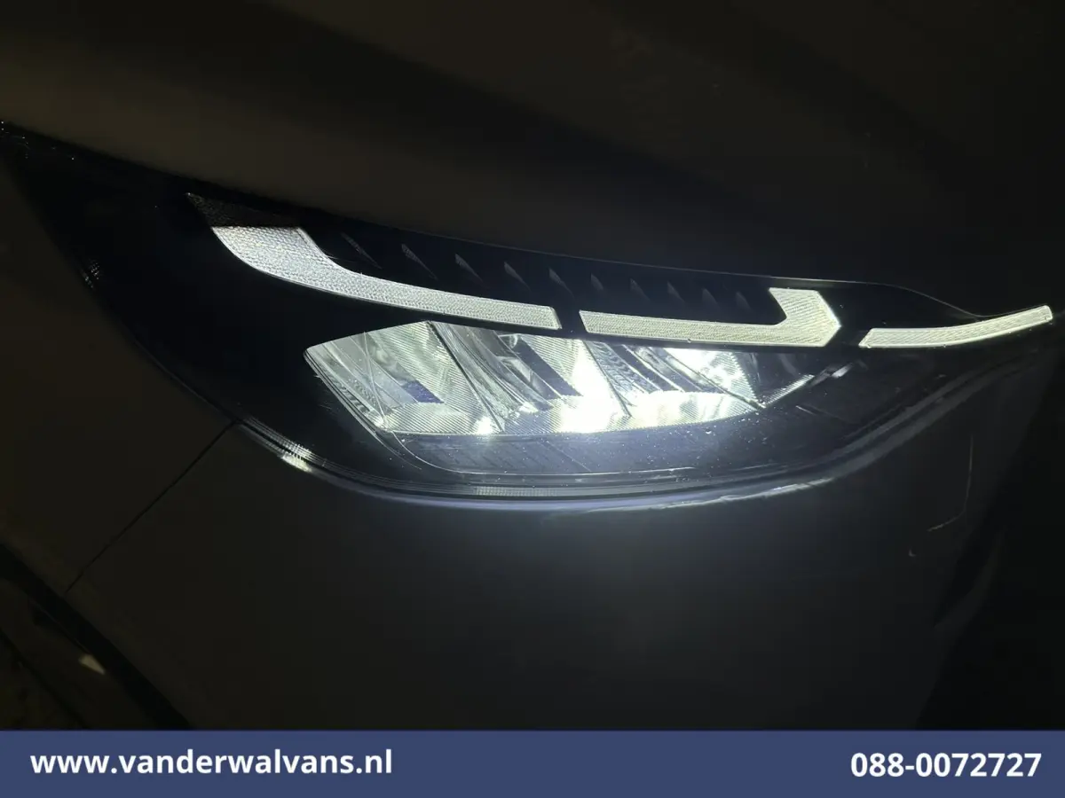 2.0 TDCI 136pk L2H1 Dubbele Cabine Euro6 Airco | 6-Zits | Camera | Apple Carplay | Cruisecontrol | LED Android Auto, Parkeersensoren, Verwarmde voorruit, Bijrijdersbank, 2800kg trekvermogen