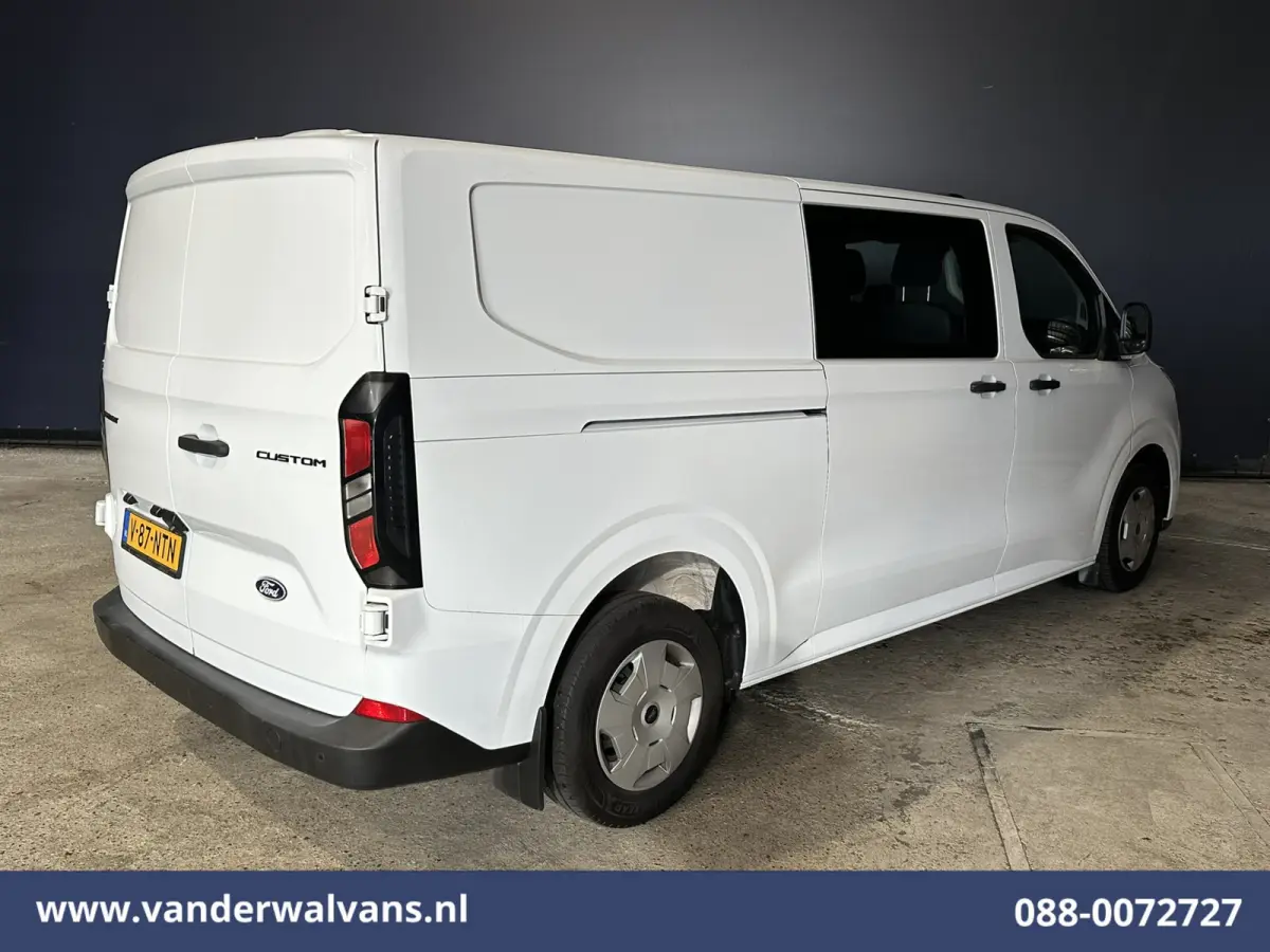 2.0 TDCI 136pk L2H1 Dubbele Cabine Euro6 Airco | 6-Zits | Camera | Apple Carplay | Cruisecontrol | LED Android Auto, Parkeersensoren, Verwarmde voorruit, Bijrijdersbank, 2800kg trekvermogen