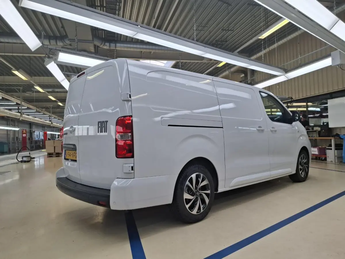 L3 75kWh | 8 JAAR GARANTIE | CAMERA | DRAADLOOS CARPLAY | BETIMMERING | LED | 17" LM VELGEN | COMFORT WAND |