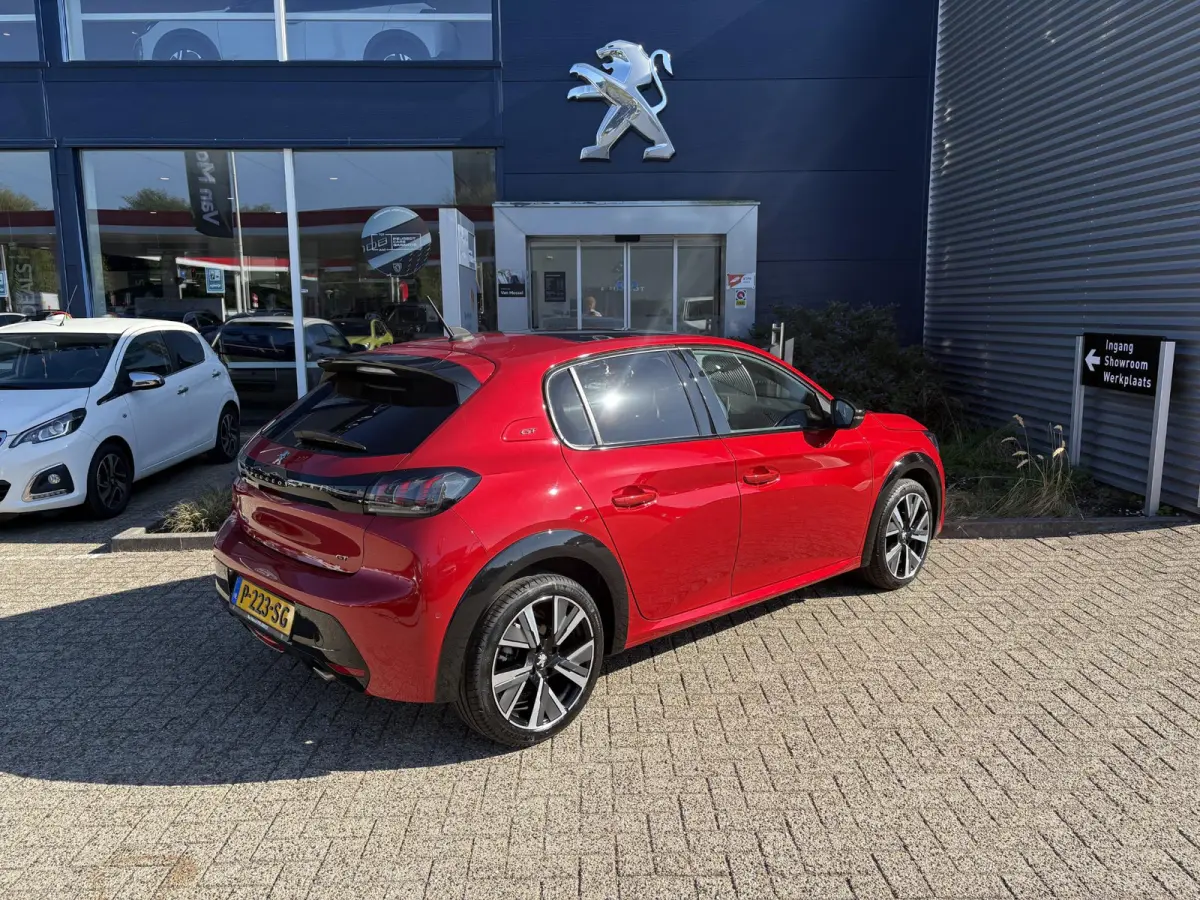 1.2 PureTech 100 GT | Panoramadak | Navigatie | Camera | Unieke tellerstand!