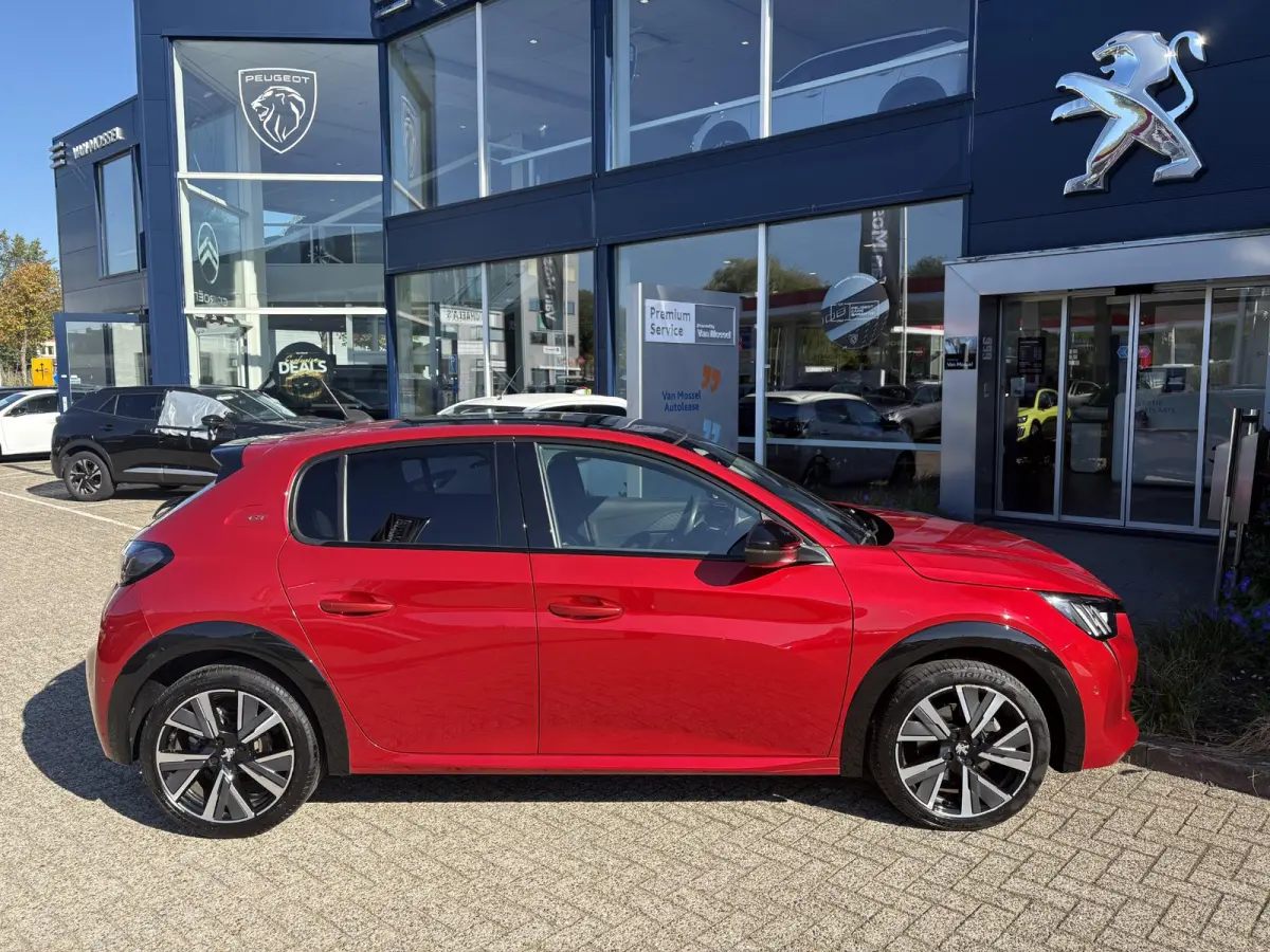 1.2 PureTech 100 GT | Panoramadak | Navigatie | Camera | Unieke tellerstand!