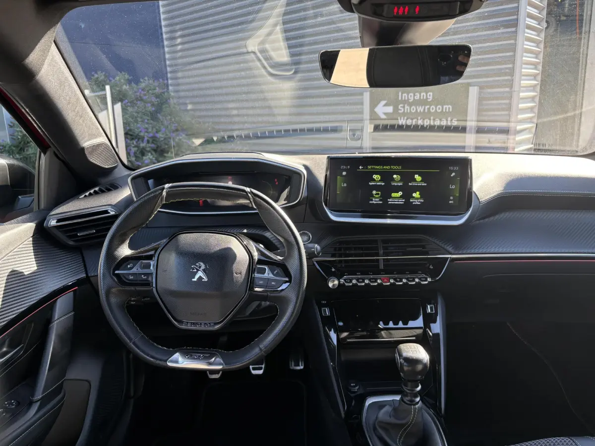 1.2 PureTech 100 GT | Panoramadak | Navigatie | Camera | Unieke tellerstand!