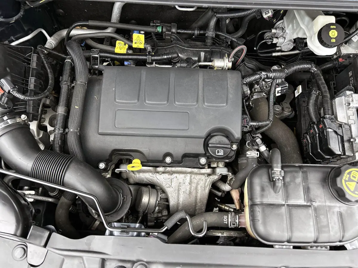 1.4 Turbo Black Edition | Apple Carplay/Android Auto | Navigatie | Parkeersensoren