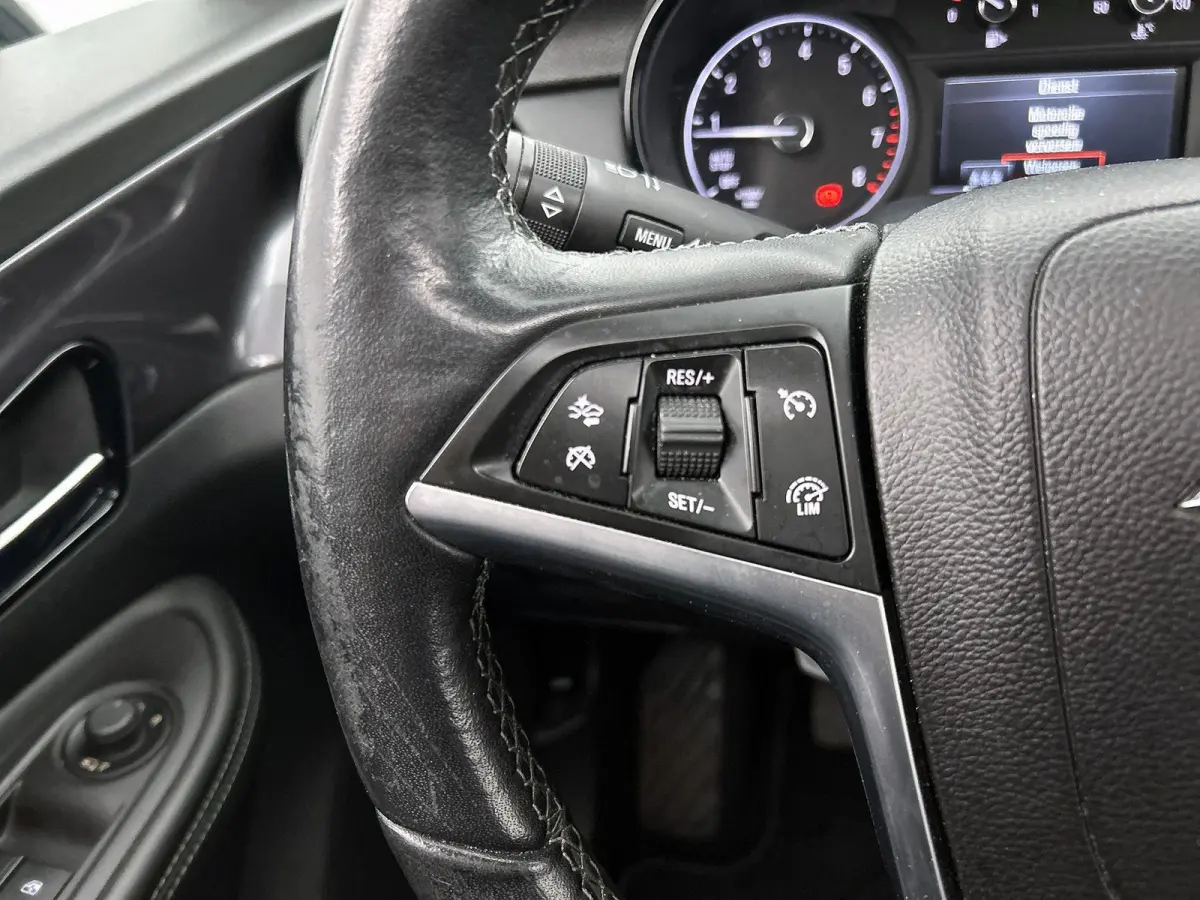 1.4 Turbo Black Edition | Apple Carplay/Android Auto | Navigatie | Parkeersensoren