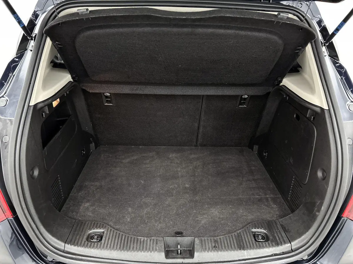 1.4 Turbo Black Edition | Apple Carplay/Android Auto | Navigatie | Parkeersensoren