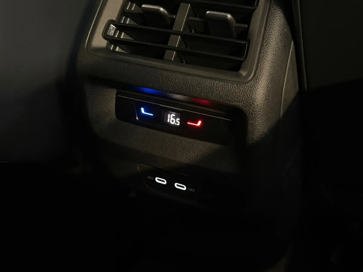 1.5 eHybrid 3X R-Line Business |PANO|MASSAGE|360 CAMERA|KEYLESS|IQ LIGHT|MEMORY|STOELVERKOELING|FABRIEKSGARANTIE