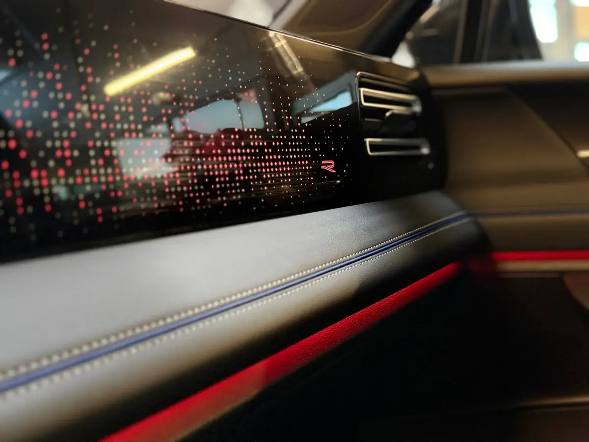1.5 eHybrid 3X R-Line Business |PANO|MASSAGE|360 CAMERA|KEYLESS|IQ LIGHT|MEMORY|STOELVERKOELING|FABRIEKSGARANTIE