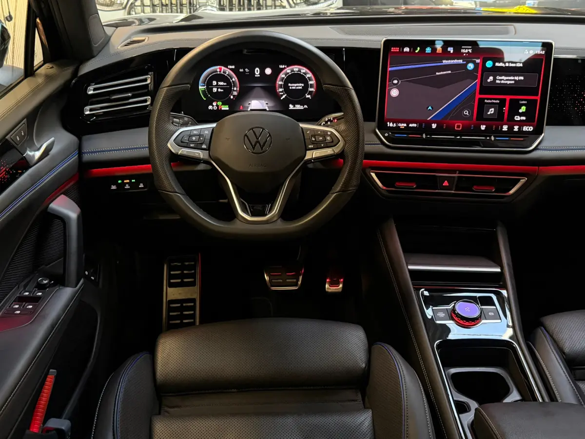 1.5 eHybrid 3X R-Line Business |PANO|MASSAGE|360 CAMERA|KEYLESS|IQ LIGHT|MEMORY|STOELVERKOELING|FABRIEKSGARANTIE