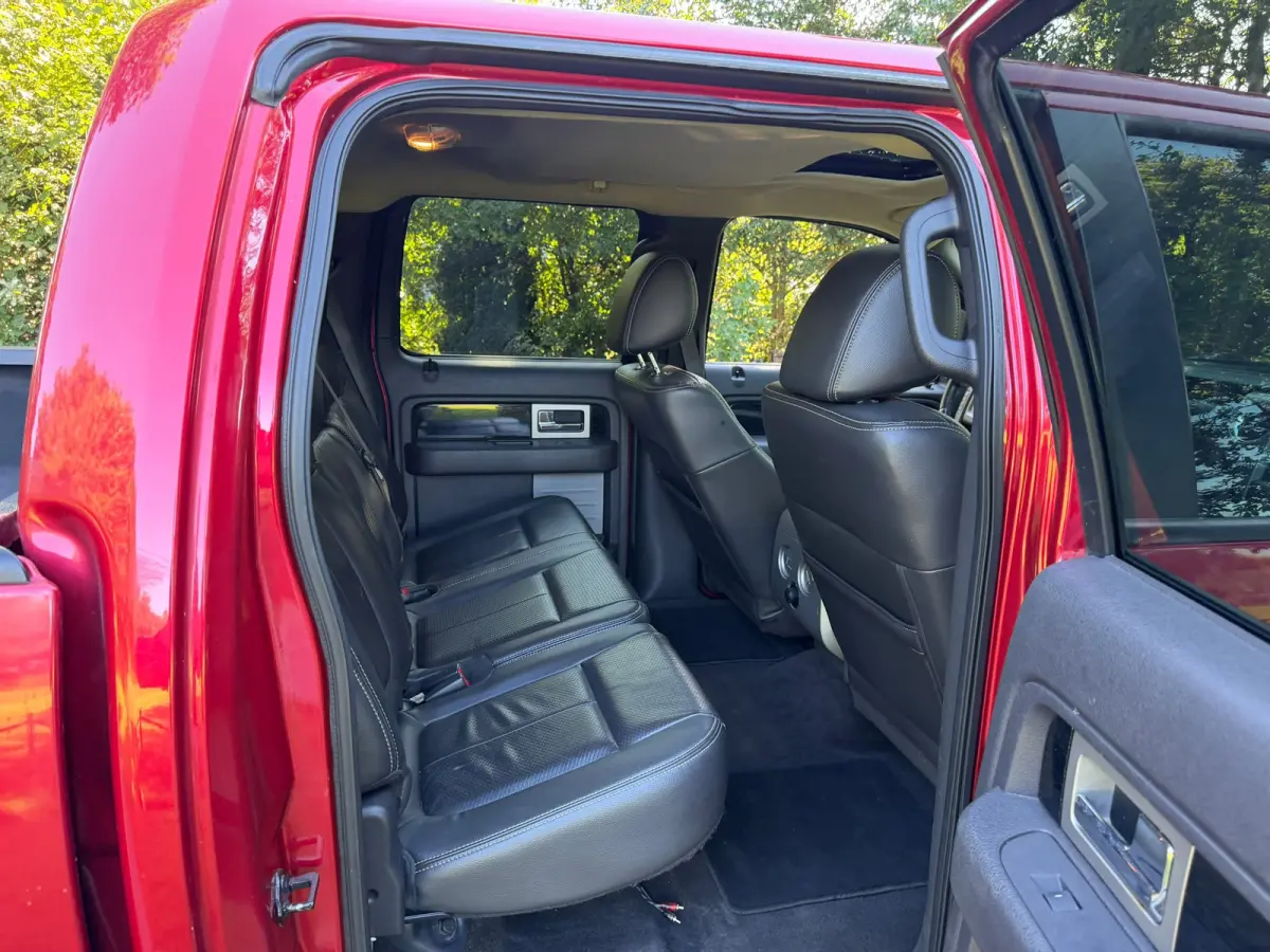 |V8 + Leder + Airco + Cruise Nu € 15.975,-!!!