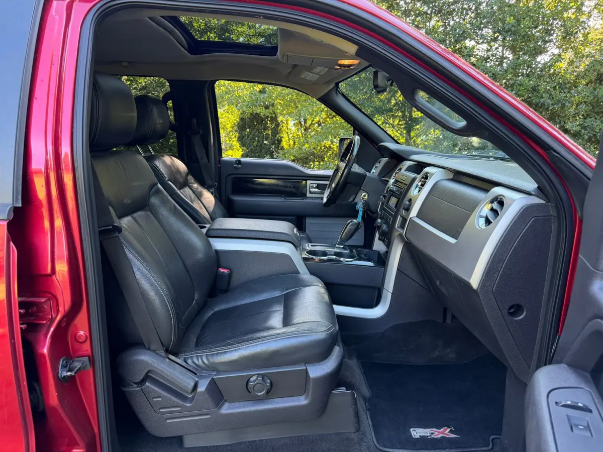 |V8 + Leder + Airco + Cruise Nu € 15.975,-!!!