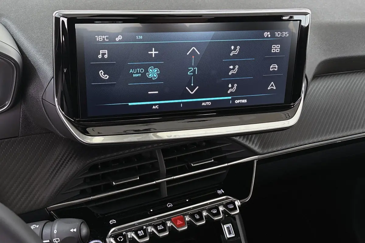 EV Style 50 kWh Apple CarPlay Climate Control