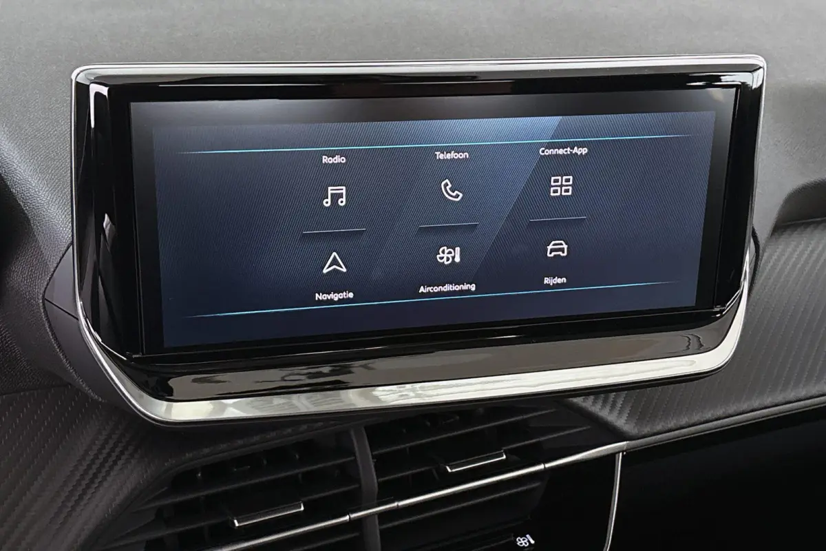 EV Style 50 kWh Apple CarPlay Climate Control