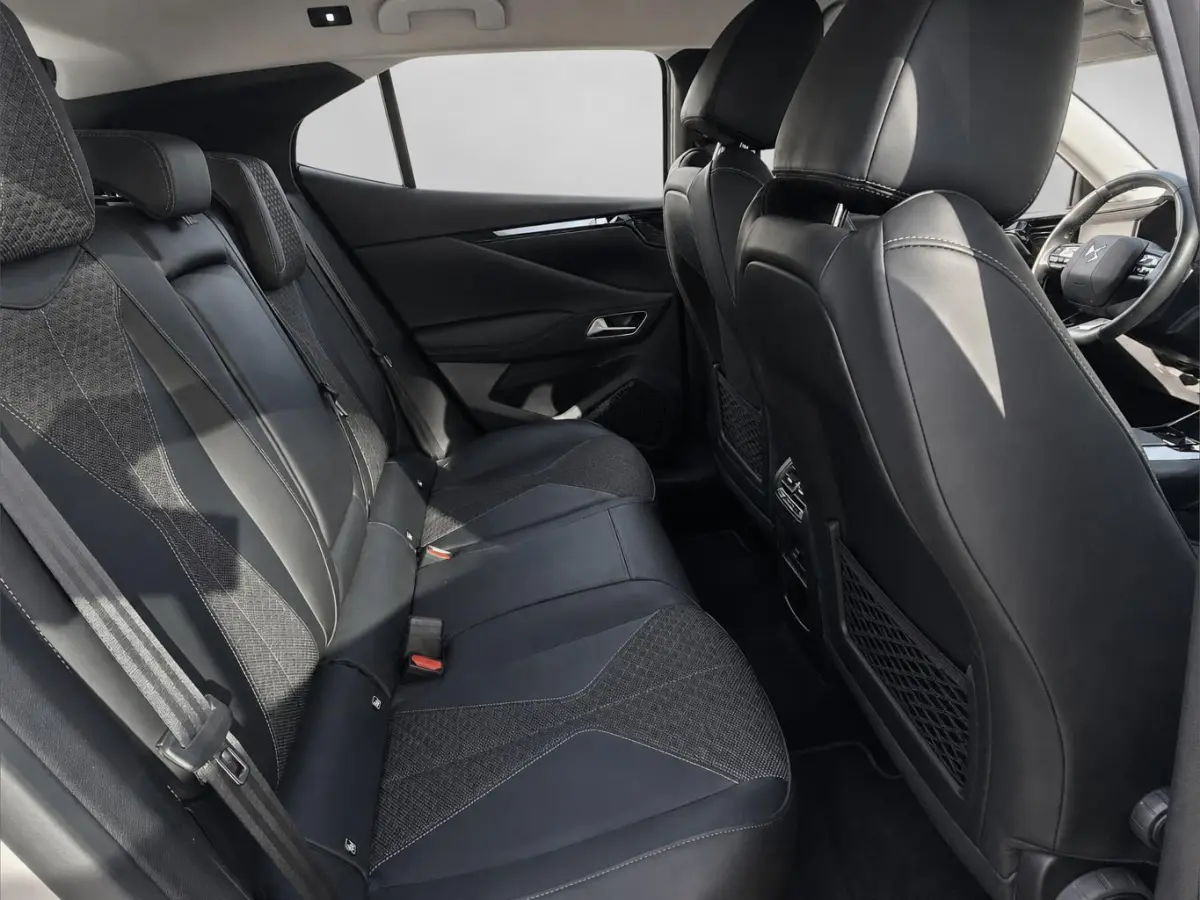 E-Tense Trocadero | Camera | Trekhaak | Navigatie | Elektrische kofferklep