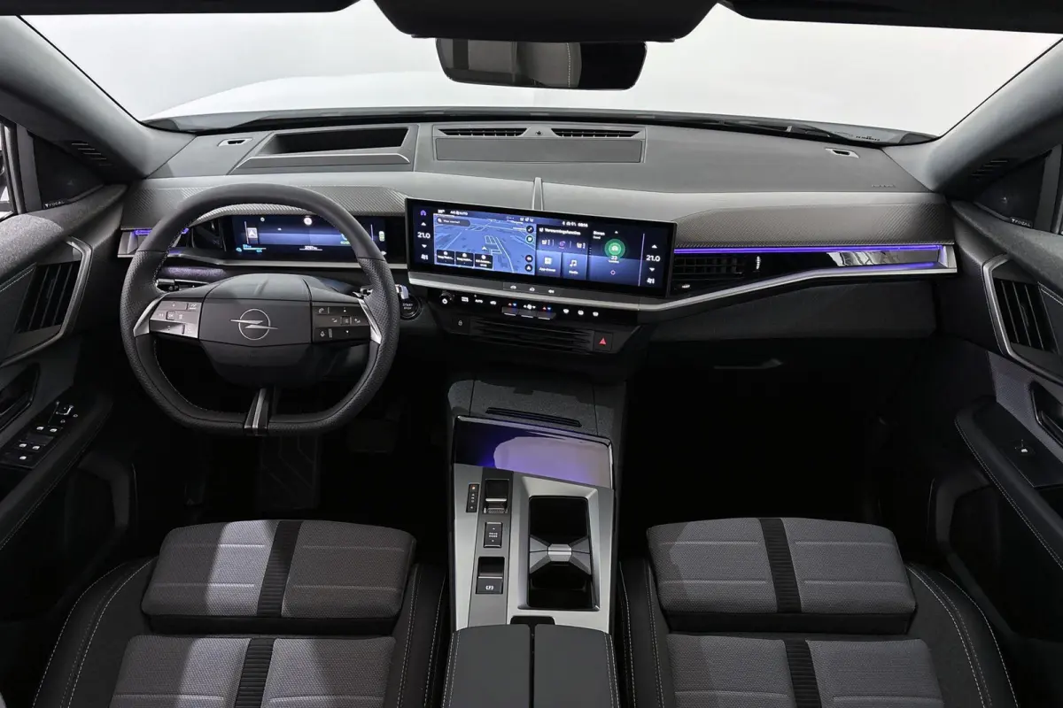 1.6 Turbo Plug-in-Hybrid Business Edition Pano Trekhaak Stoelverwarming 360 Camera