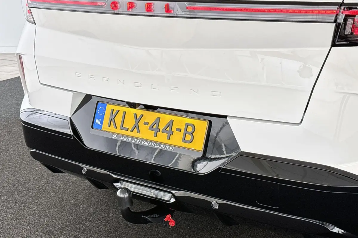 1.6 Turbo Plug-in-Hybrid Business Edition Pano Trekhaak Stoelverwarming 360 Camera