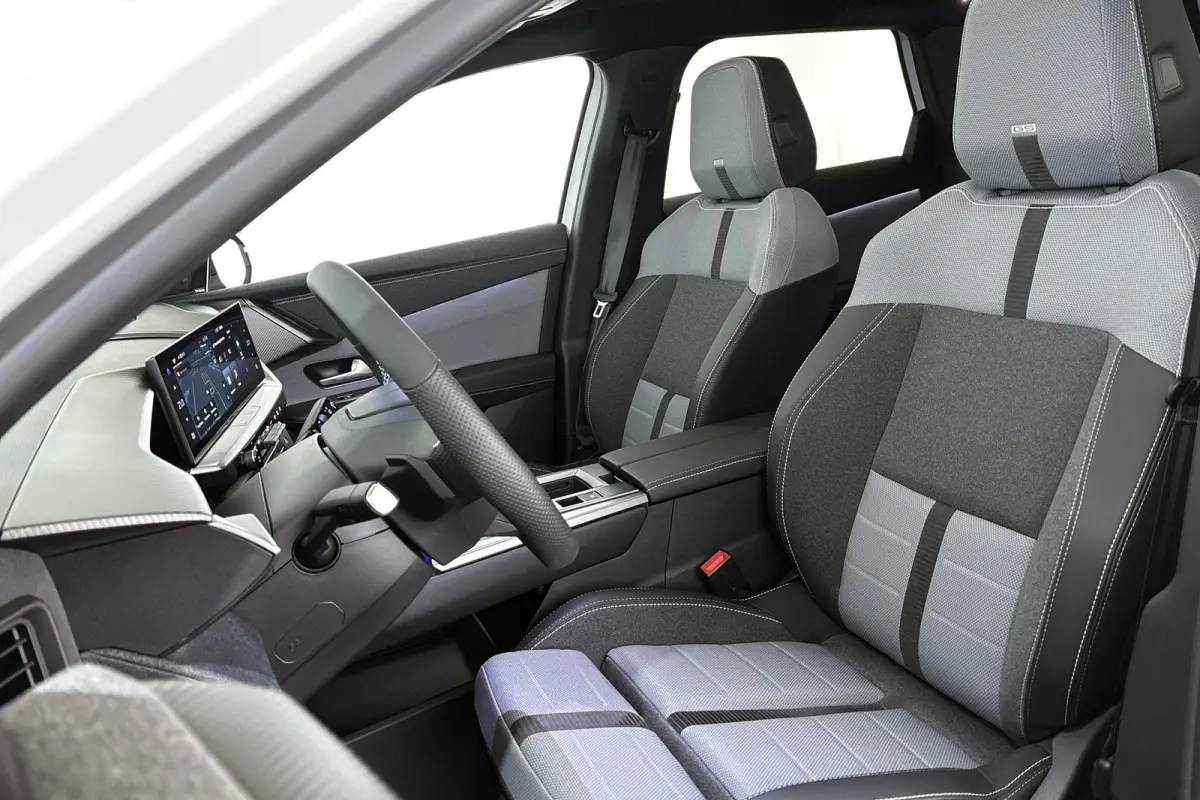 1.6 Turbo Plug-in-Hybrid Business Edition Pano Trekhaak Stoelverwarming 360 Camera
