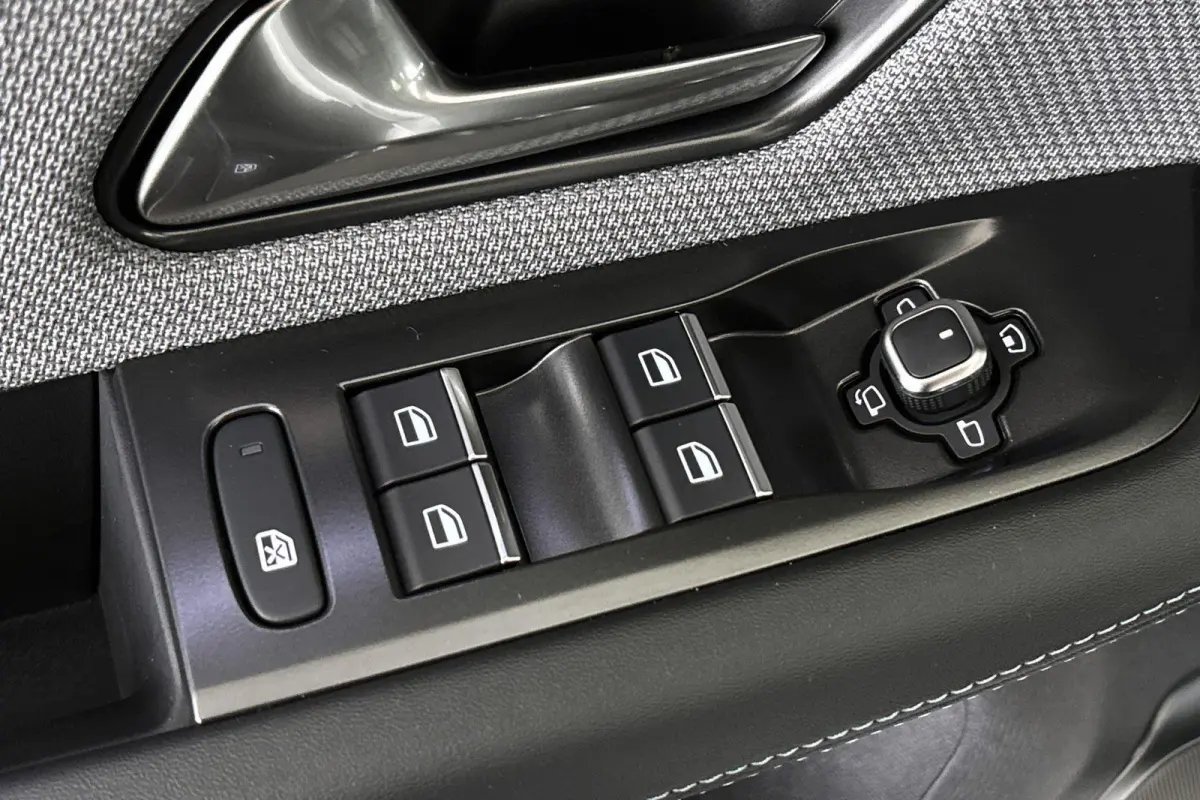 1.6 Turbo Plug-in-Hybrid Business Edition Pano Trekhaak Stoelverwarming 360 Camera