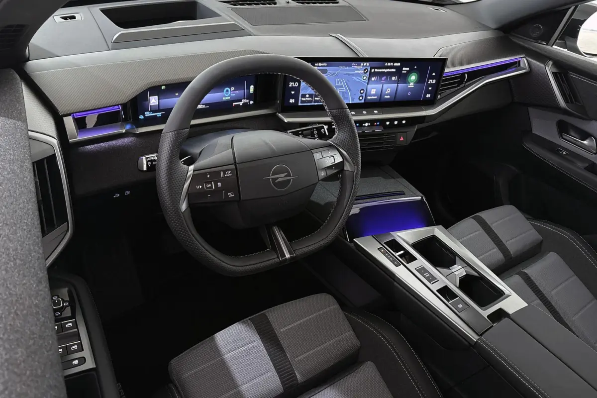 1.6 Turbo Plug-in-Hybrid Business Edition Pano Trekhaak Stoelverwarming 360 Camera