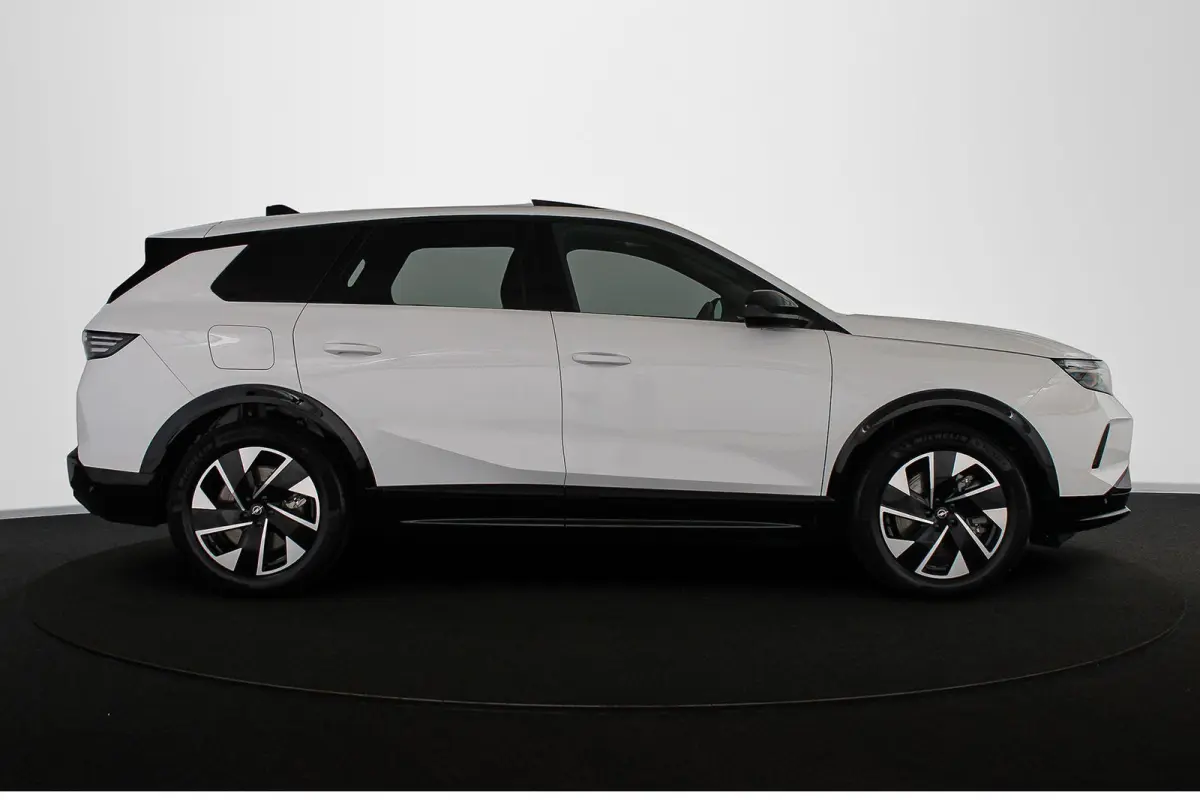 1.6 Turbo Plug-in-Hybrid Business Edition Pano Trekhaak Stoelverwarming 360 Camera